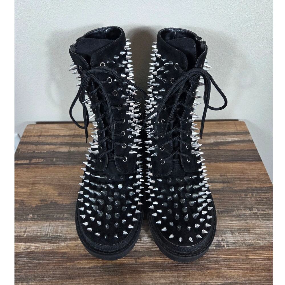 Cape Robbin Woman's Black Faux Suede Metal Spike Lace Up Combat Boots Size 8 - Picture 9 of 11